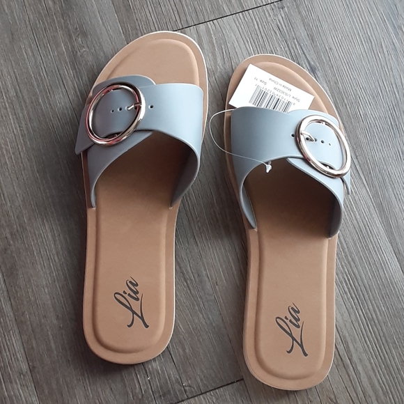 Ladies shoes - Picture 2 of 3